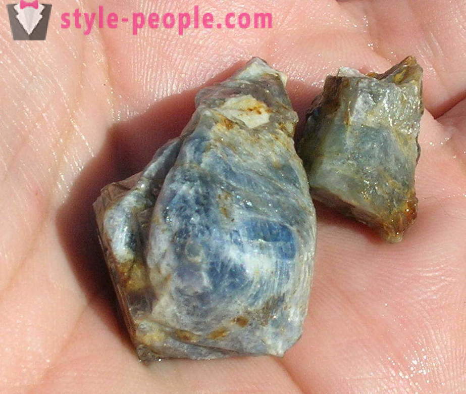Safira estrela: Descrição pedra, fotos em jóias