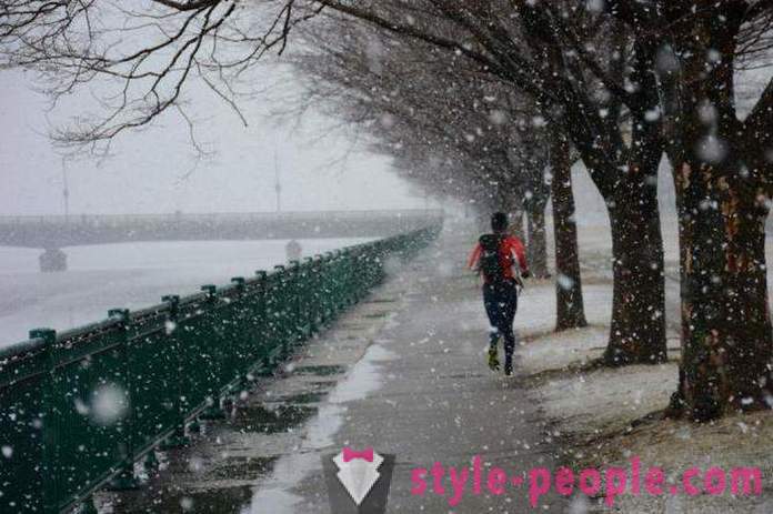 Inverno Corrida na rua - especialmente os benefícios e malefícios