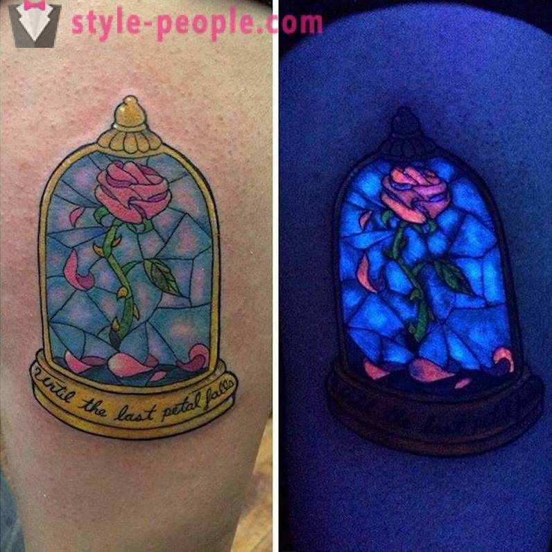 Tatuagens que são visíveis apenas sob luz UV
