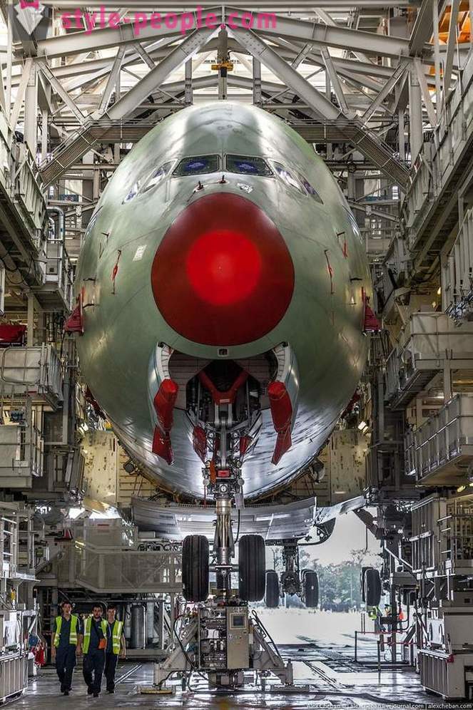 O processo de maior avião de passageiros do mundo de fabricação