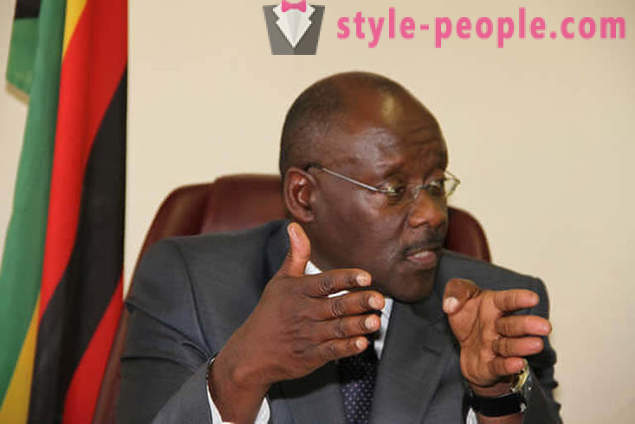 Ministro Zimbabwe não aceitar o tamanho dos preservativos chineses