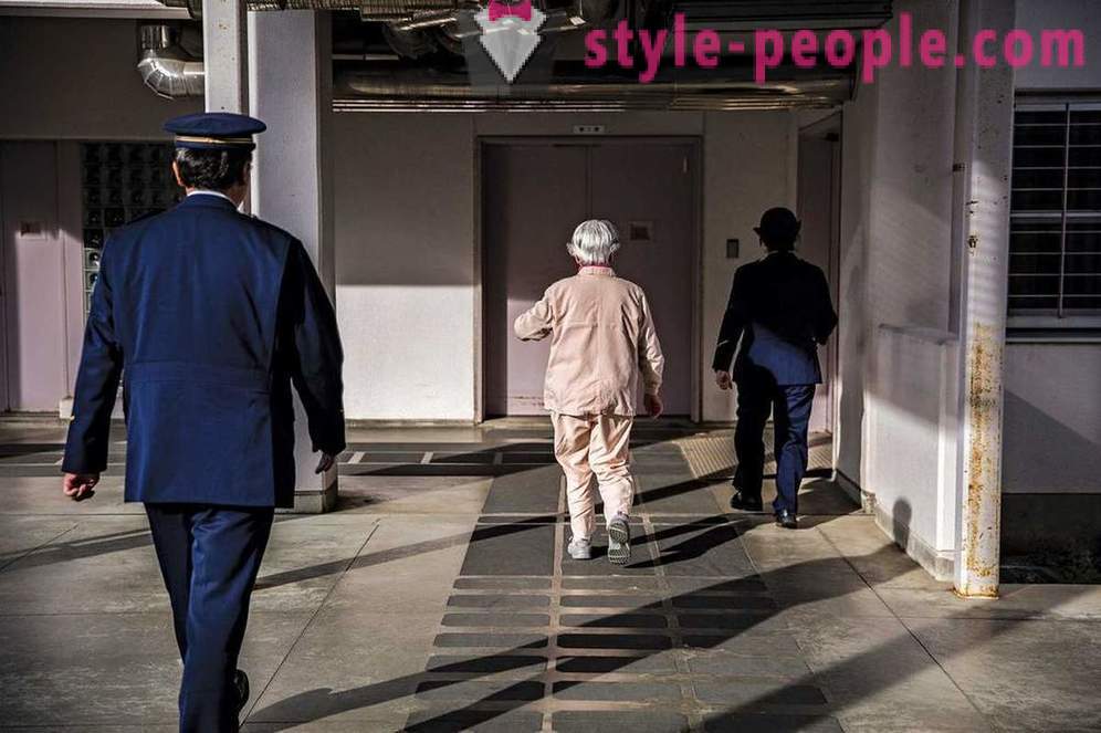 Mais velhos japoneses tendem a uma prisão local