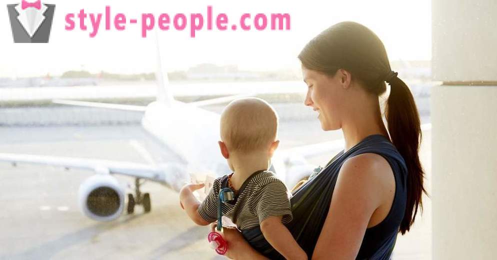 De avião com uma criança pequena