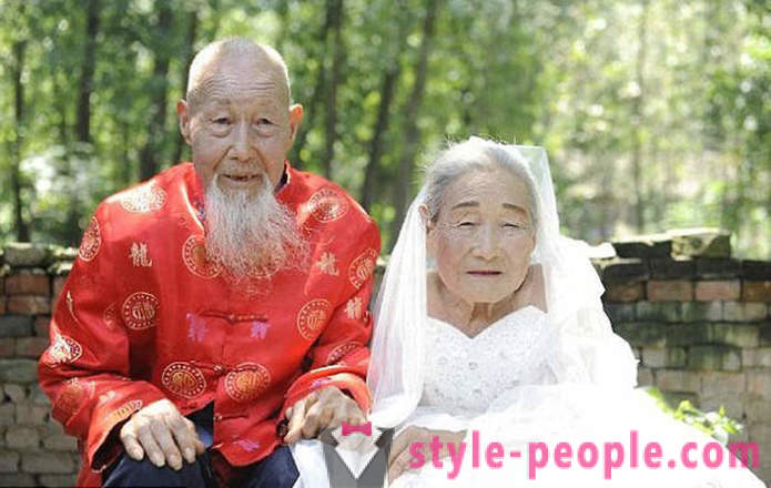Após 80 anos de casamento, o casal finalmente fez uma sessão de fotos de casamento