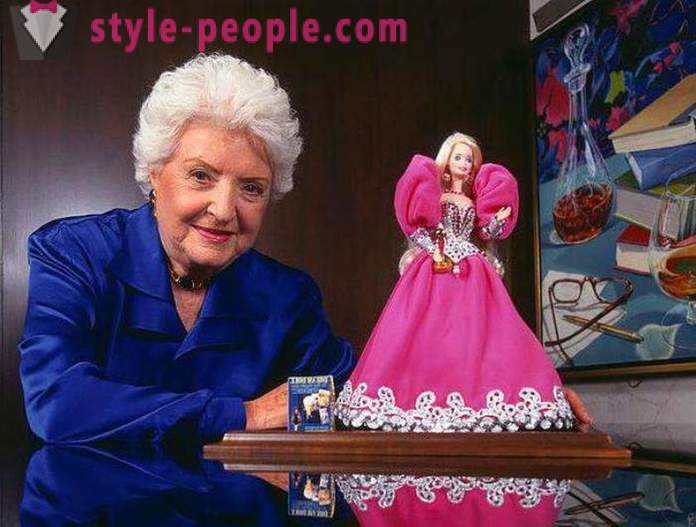 O drama criador pessoal da boneca Barbie, por Ruth Handler e negócios perdidos, e as crianças