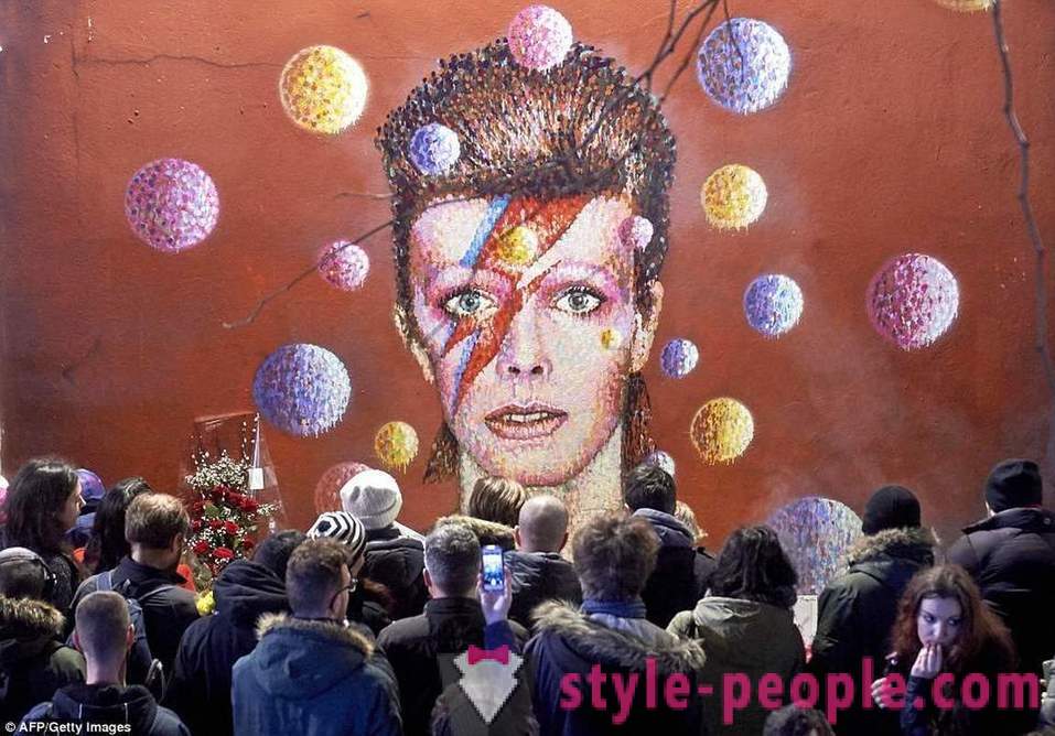 Fãs se despedir de David Bowie