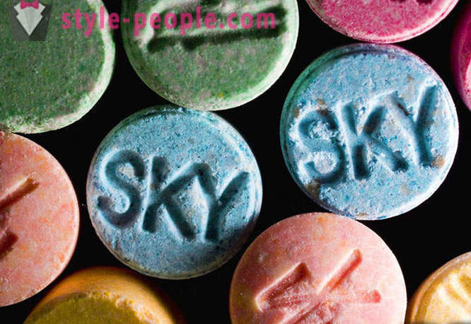 Que os 9 substâncias nocivas mais populares, incluindo o álcool, LSD, e cafeína ver com o cérebro