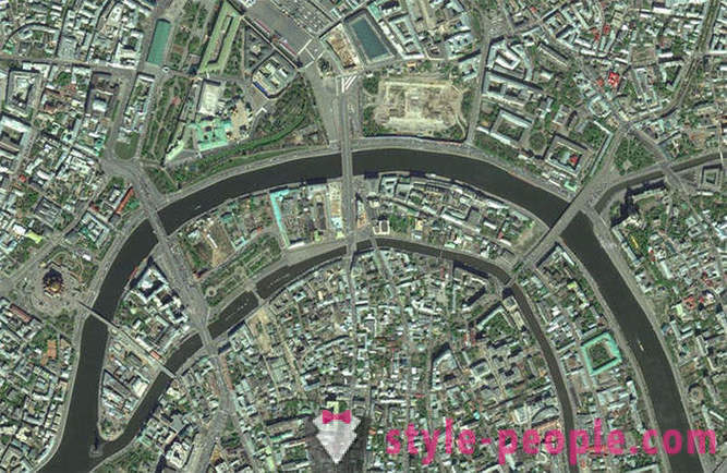 Como fez rodovia 10 vias no centro de Moscou