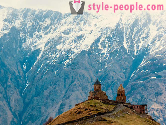 Viajar através das montanhas do Cáucaso
