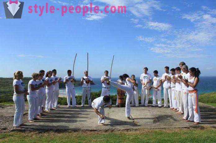 Capoeira - isto é, uma arte marcial ou dança?
