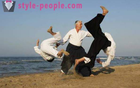 Aikido - uma arte marcial japonesa. Aikido: Descrição, equipamentos e comentários
