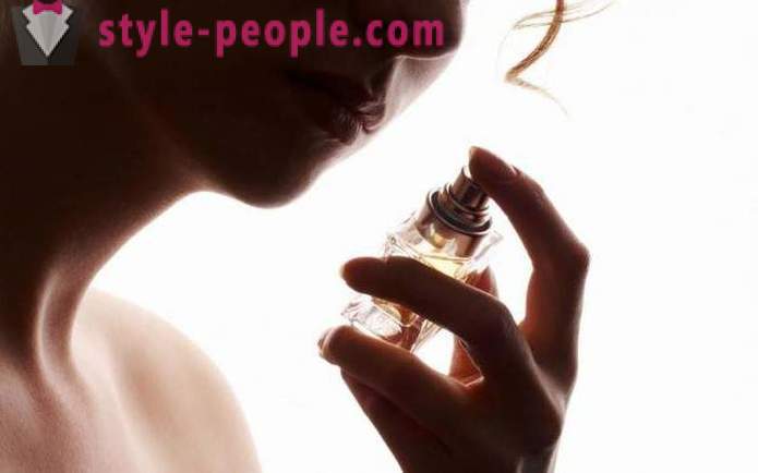A fragrância mais famosa. fragrância feminina populares: descrição, classificação