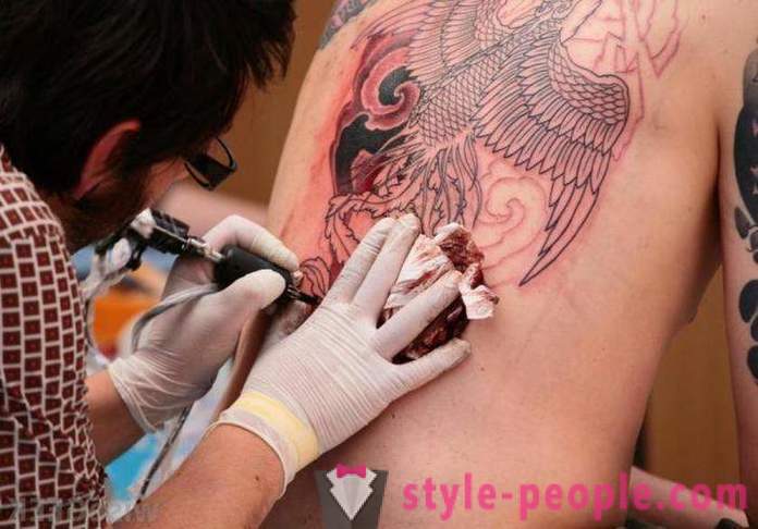 Como cuidar da tatuagem durante o período de cicatrização?