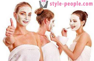 Cuidar de sua pele corretamente: máscara facial de morango e outros segredos de beleza