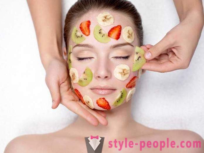 Cuidar de sua pele corretamente: máscara facial de morango e outros segredos de beleza